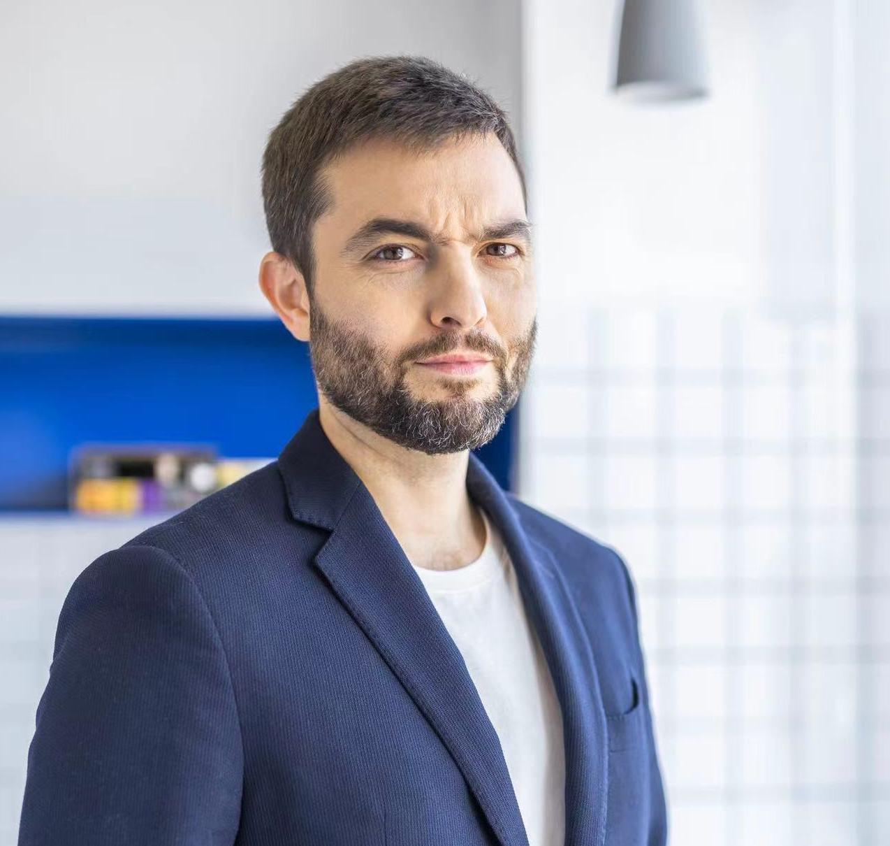 konstantinos-chatziioannou-lehmanbush